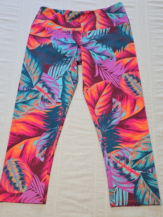 Onzie Pants - Onzie Flow Vibrant Tropical Leaf Print Cropped Leggings Women's XS